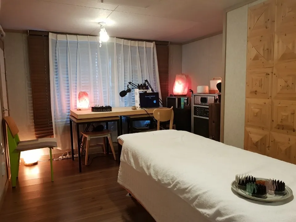 Gangnam healing massage studio